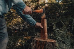 Holz spalten: Anleitung, Werkzeug & Profi-Tipps Holz spalten: Anleitung, Werkzeug & Profi-Tipps